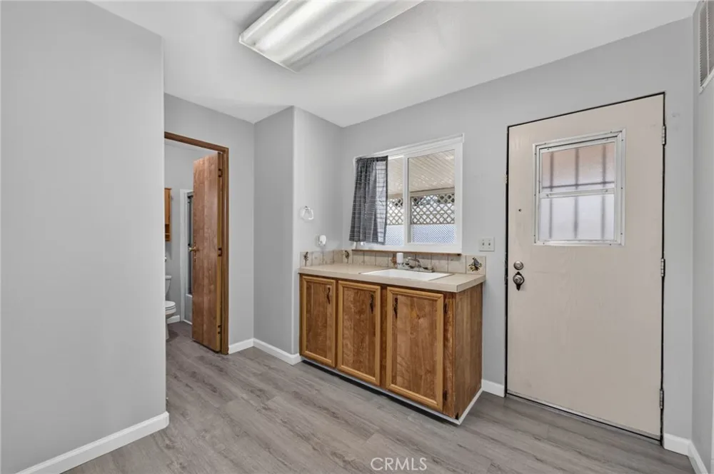 564 De Soto Drive Hemet, CA 92543