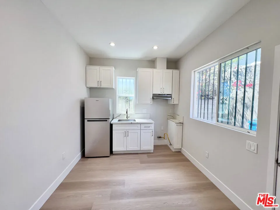 446 W 88th Street #1/2 Los Angeles, CA 90003