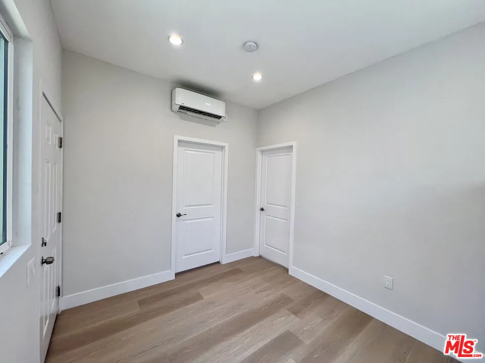 446 W 88th Street #1/2 Los Angeles, CA 90003