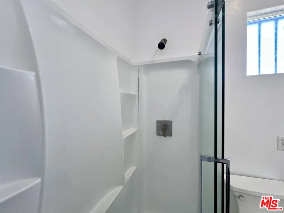 446 W 88th Street #1/2 Los Angeles, CA 90003