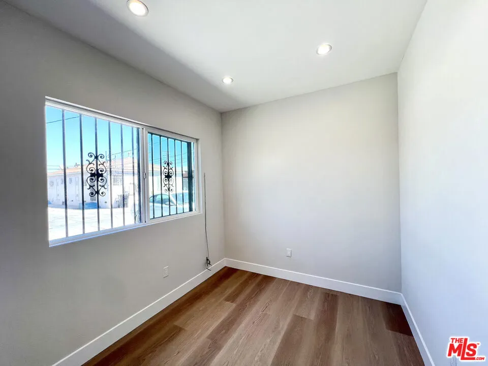 446 W 88th Street #1/2 Los Angeles, CA 90003