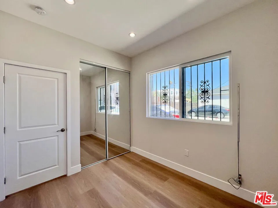 446 W 88th Street #1/2 Los Angeles, CA 90003