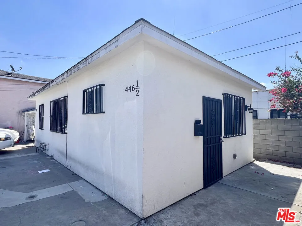 446 W 88th Street #1/2 Los Angeles, CA 90003
