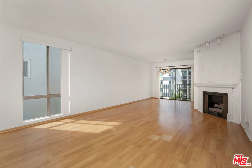 953 4th Street #300 Santa Monica, CA 90403
