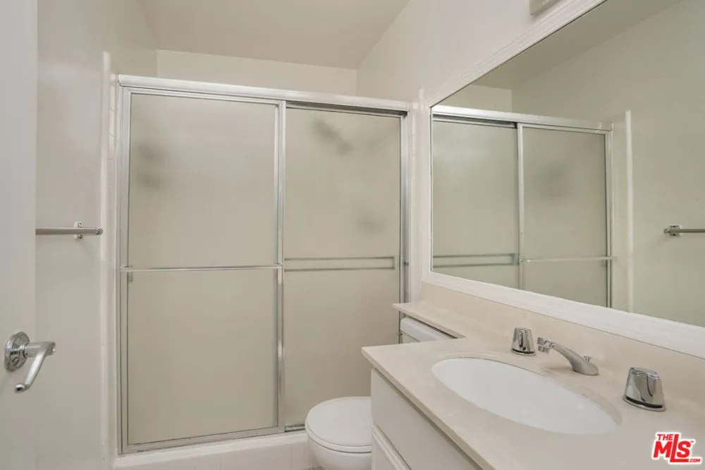 953 4th Street #300 Santa Monica, CA 90403
