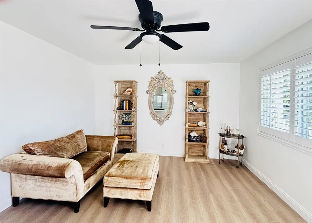 3658 AQUA Oceanside, CA 92056