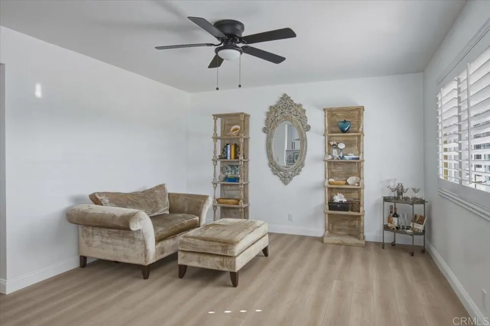 3658 AQUA Oceanside, CA 92056