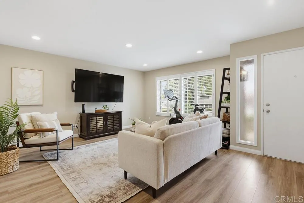 5441 Escarchosa Lane San Diego, CA 92124