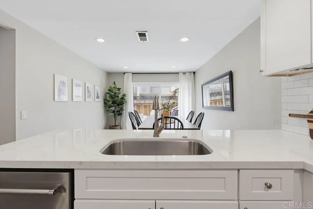 5441 Escarchosa Lane San Diego, CA 92124