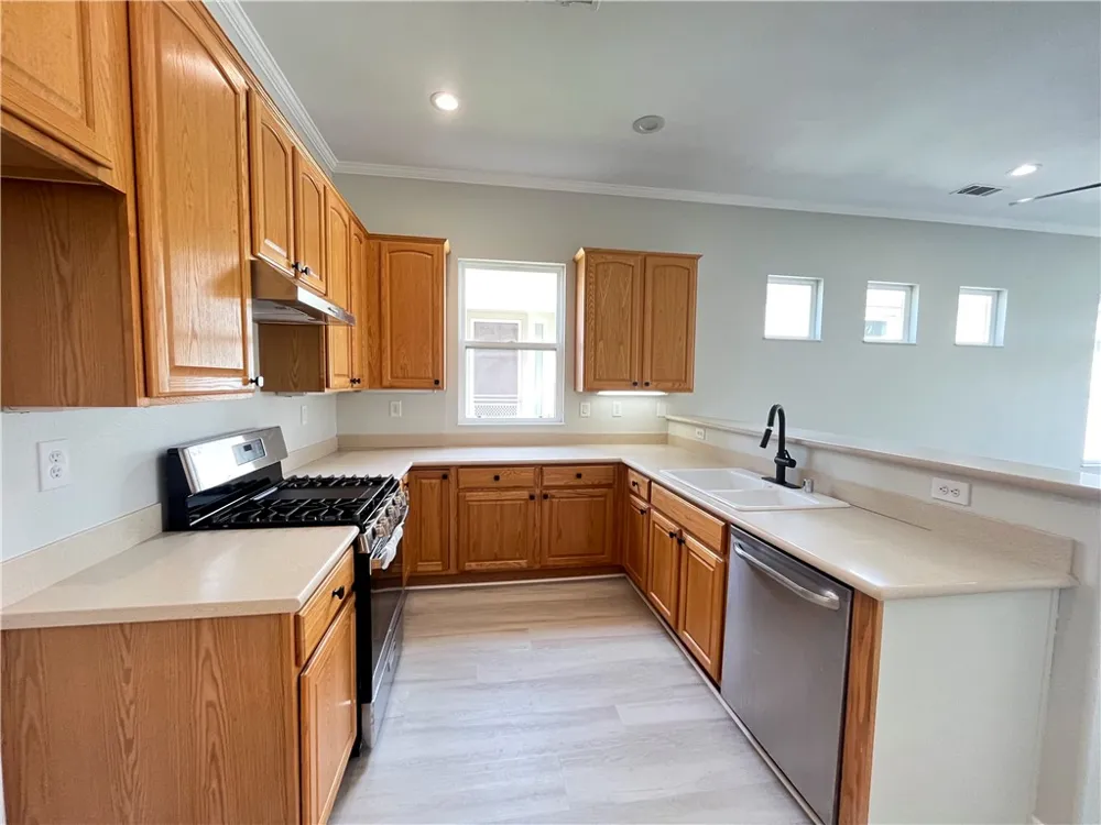 512 Brooklawn Banning, CA 92220
