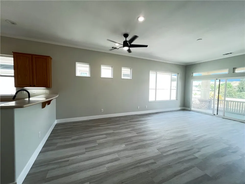 512 Brooklawn Banning, CA 92220