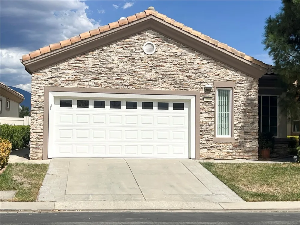 512 Brooklawn Banning, CA 92220