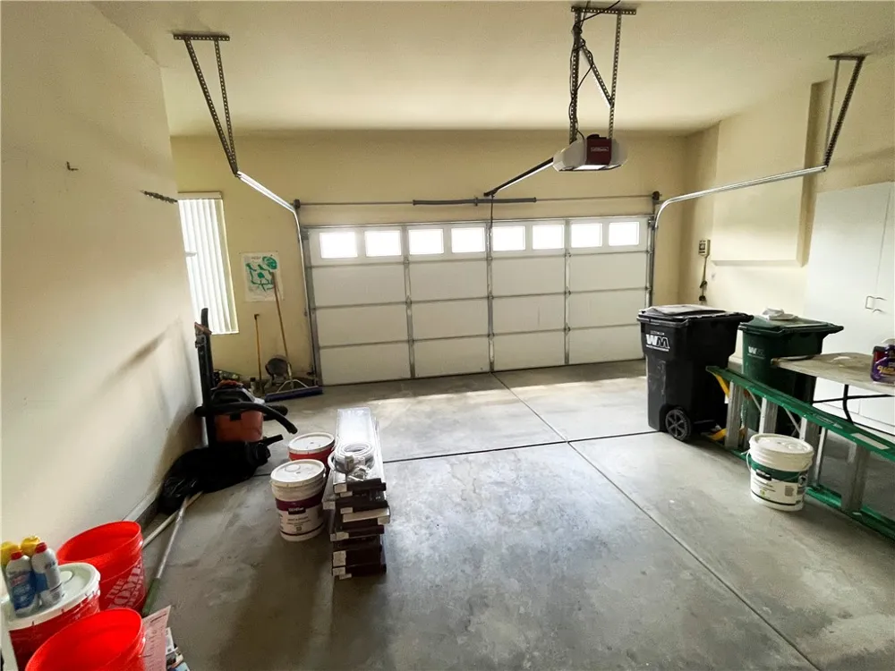 512 Brooklawn Banning, CA 92220