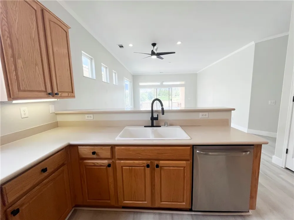 512 Brooklawn Banning, CA 92220