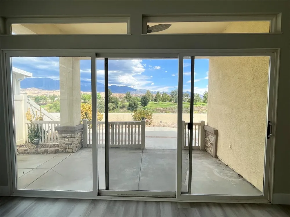 512 Brooklawn Banning, CA 92220