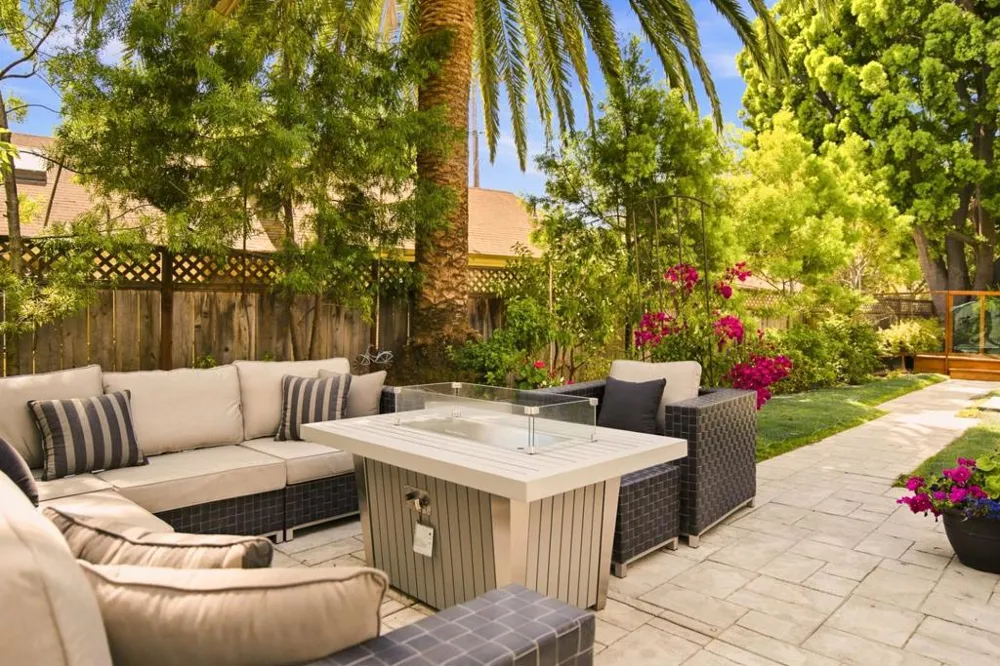 1035 Chadbourne Avenue Millbrae, CA 94030