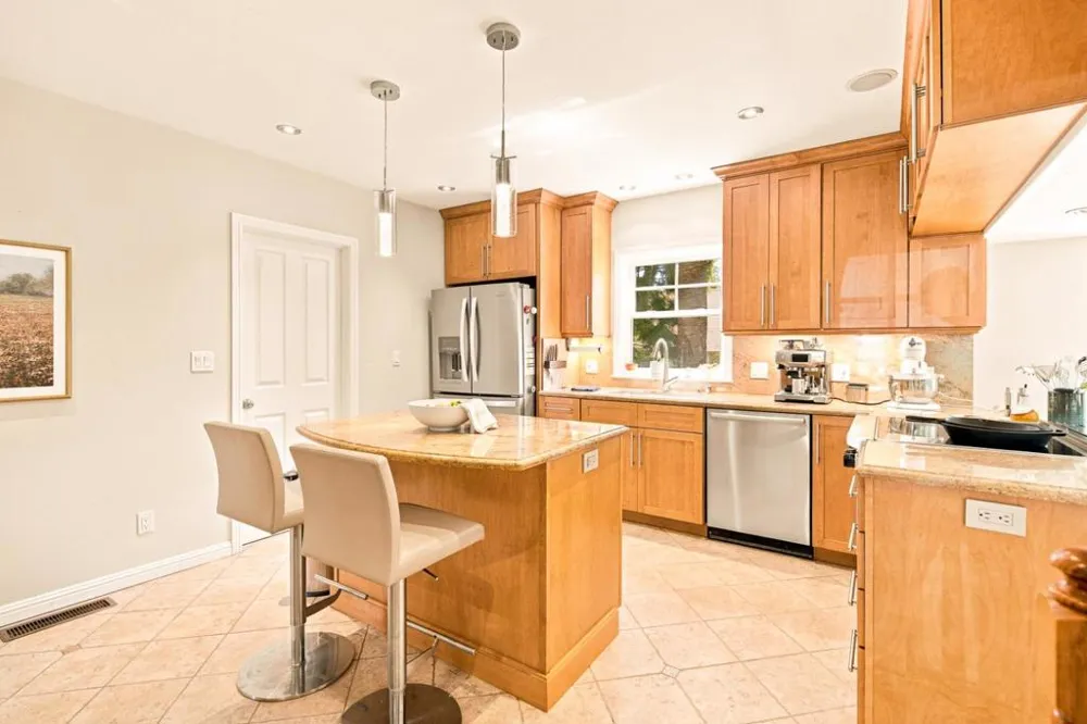 1035 Chadbourne Avenue Millbrae, CA 94030