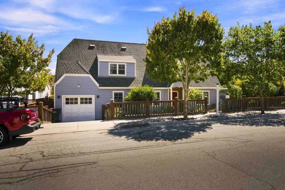 1035 Chadbourne Avenue Millbrae, CA 94030