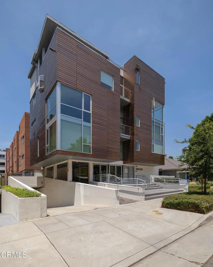 141 S Hudson Avenue #104 Pasadena, CA 91101
