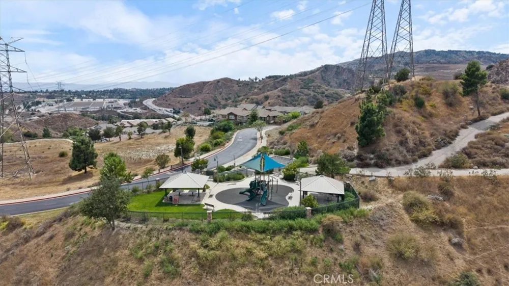 16702 Nicklaus #83 Sylmar, CA 91342