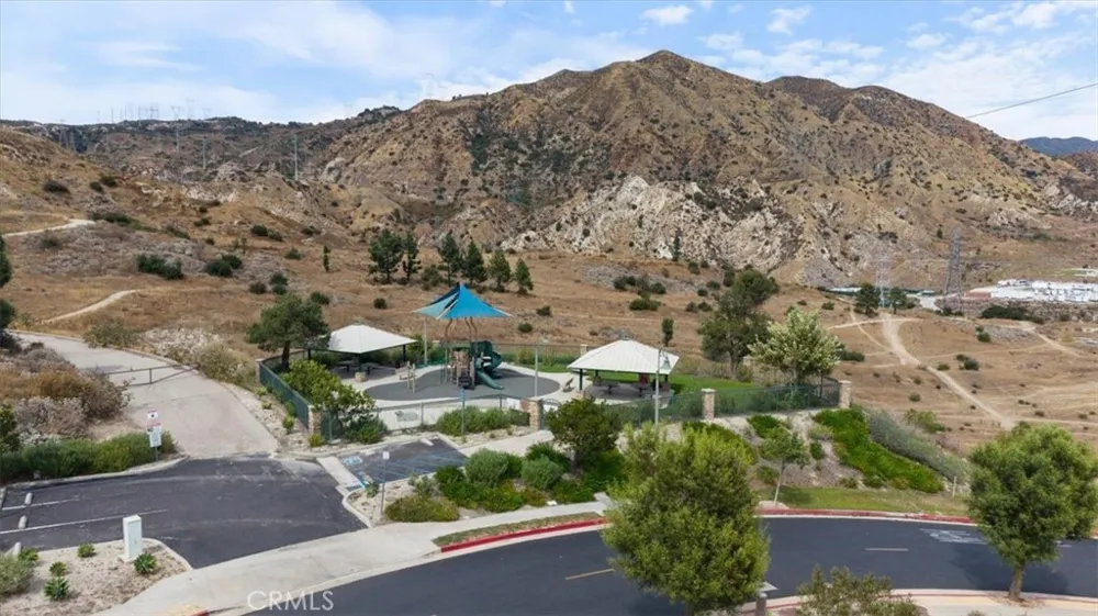 16702 Nicklaus #83 Sylmar, CA 91342