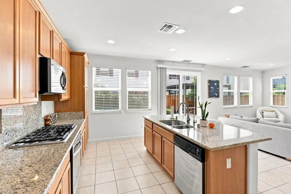 17054 Mimosa Drive Morgan Hill, CA 95037