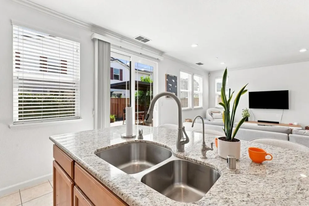 17054 Mimosa Drive Morgan Hill, CA 95037