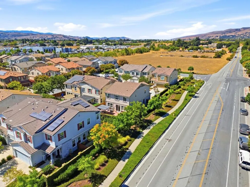 17054 Mimosa Drive Morgan Hill, CA 95037