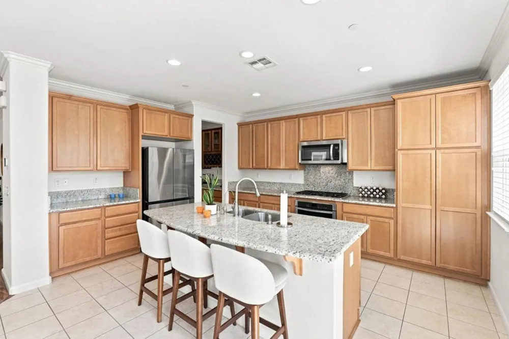 17054 Mimosa Drive Morgan Hill, CA 95037