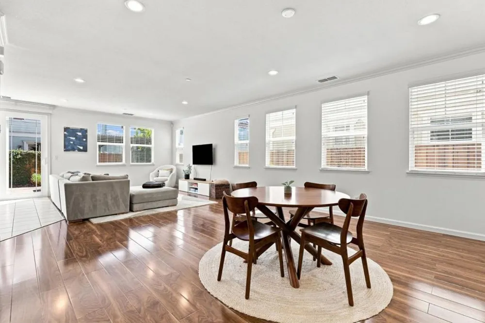 17054 Mimosa Drive Morgan Hill, CA 95037
