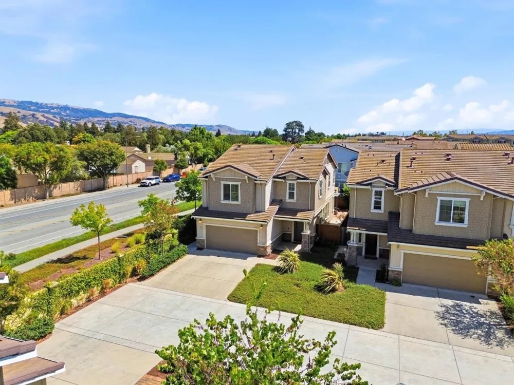 17054 Mimosa Drive Morgan Hill, CA 95037