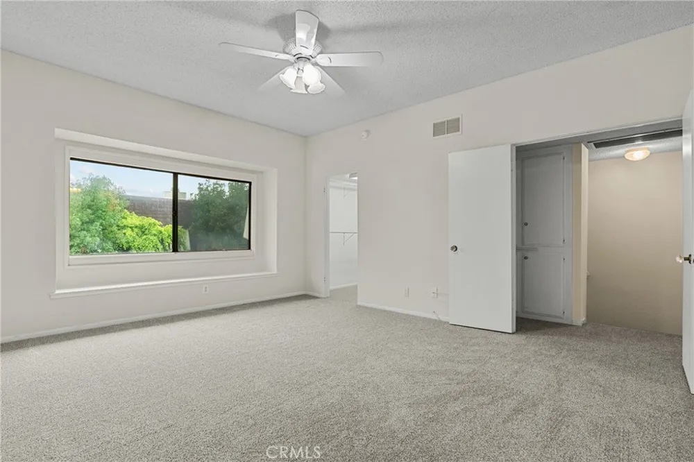 6249 Randi Avenue Woodland Hills, CA 91367