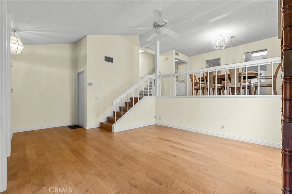 6249 Randi Avenue Woodland Hills, CA 91367