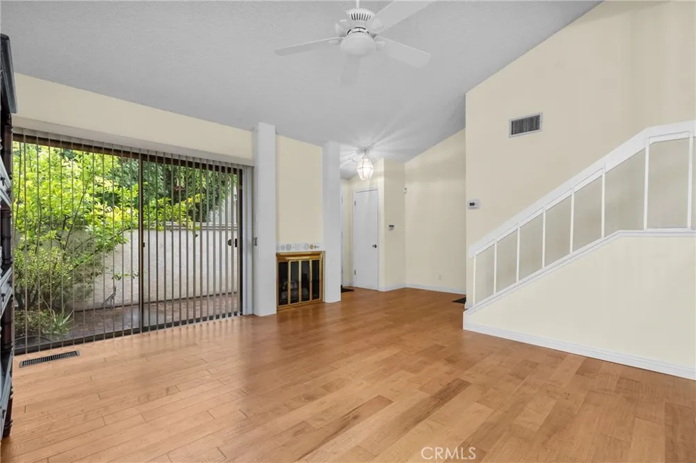 6249 Randi Avenue Woodland Hills, CA 91367
