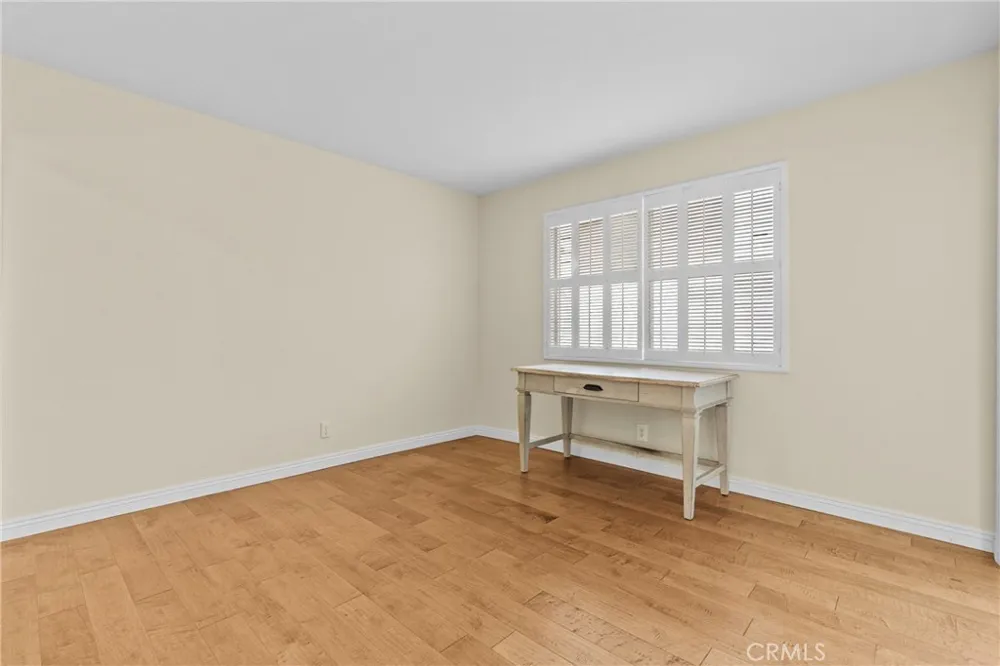 6249 Randi Avenue Woodland Hills, CA 91367