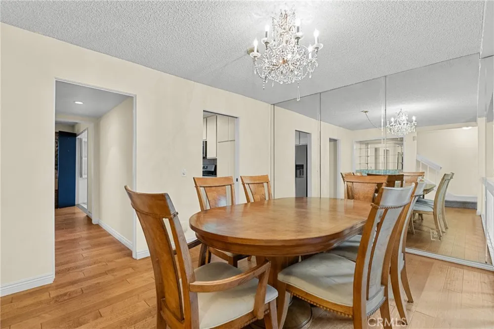 6249 Randi Avenue Woodland Hills, CA 91367