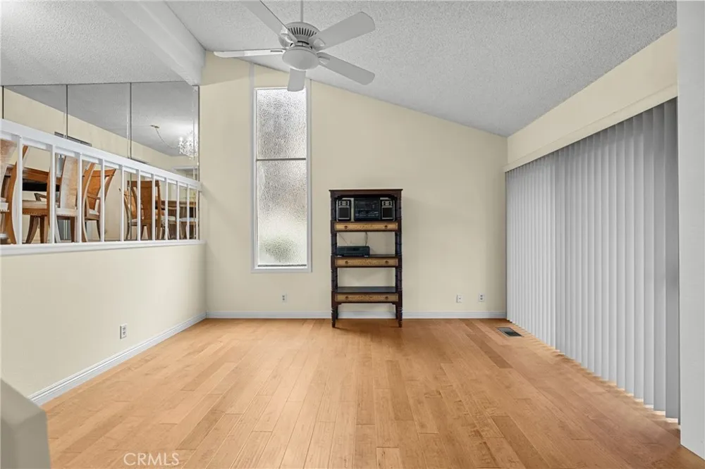 6249 Randi Avenue Woodland Hills, CA 91367