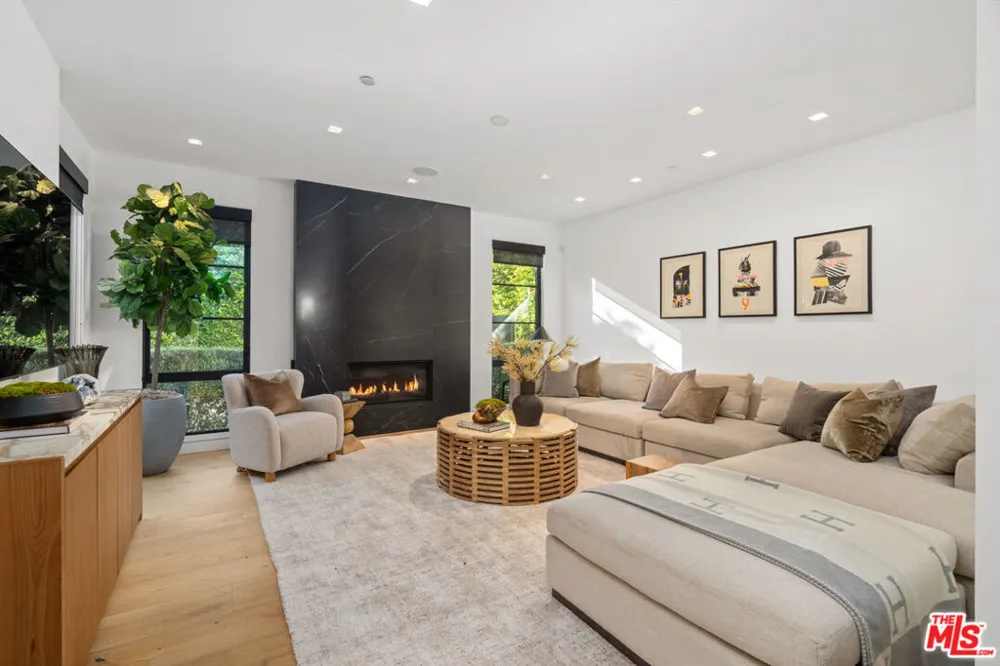 1146 Sierra Alta Way Los Angeles, CA 90069