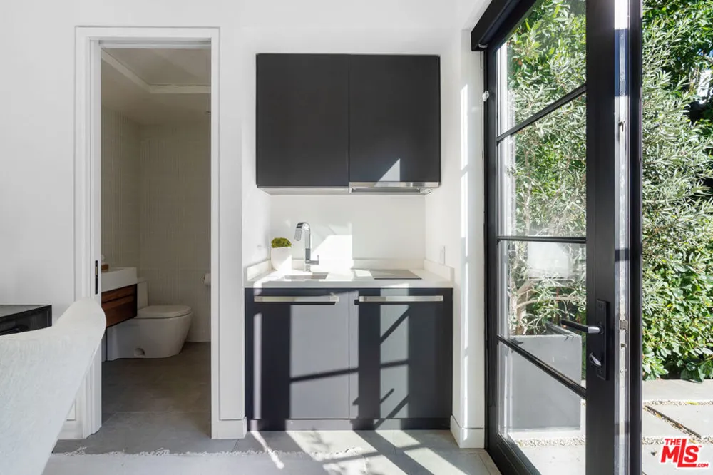 1146 Sierra Alta Way Los Angeles, CA 90069