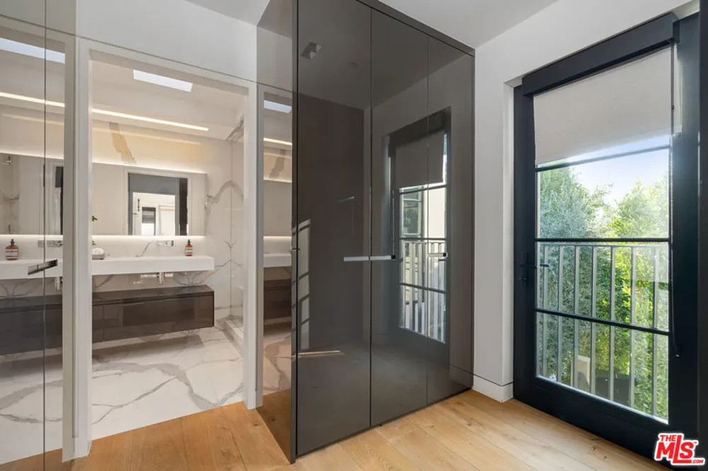 1146 Sierra Alta Way Los Angeles, CA 90069