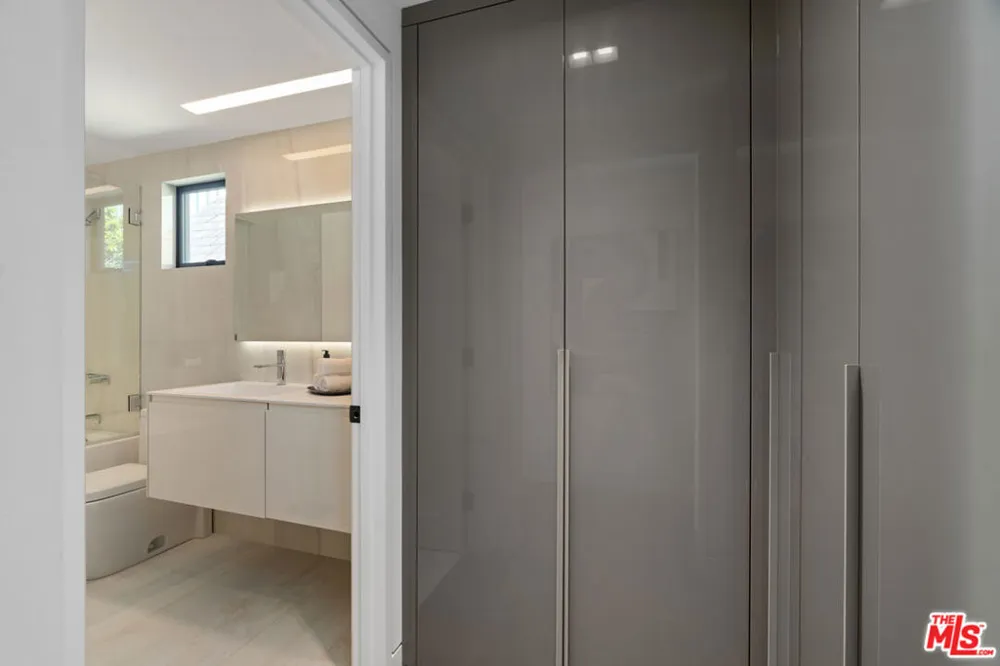 1146 Sierra Alta Way Los Angeles, CA 90069