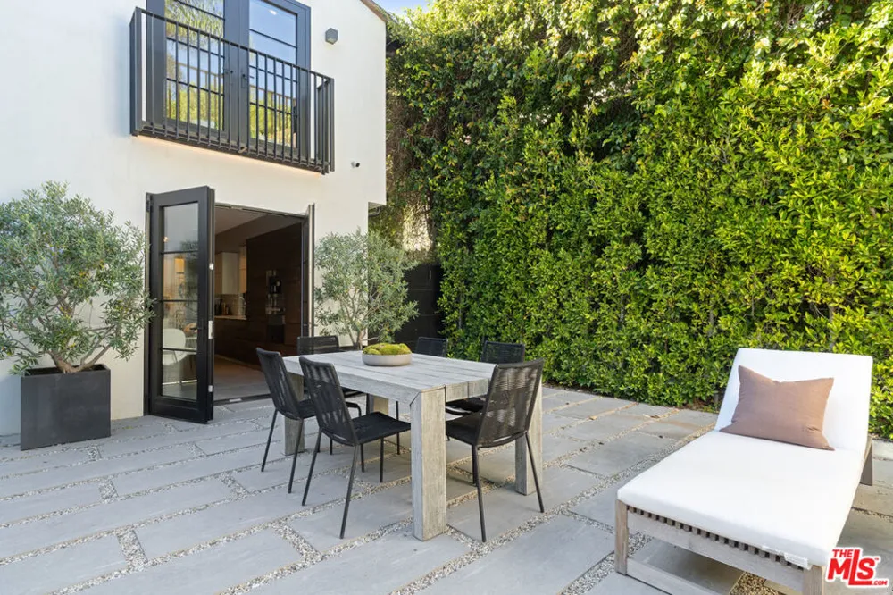 1146 Sierra Alta Way Los Angeles, CA 90069