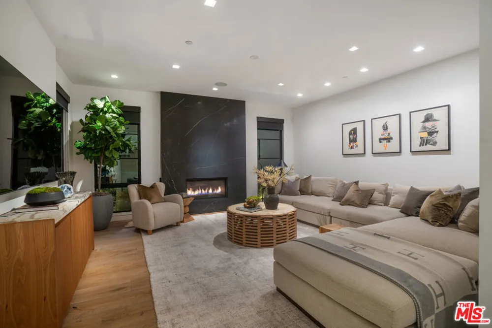 1146 Sierra Alta Way Los Angeles, CA 90069