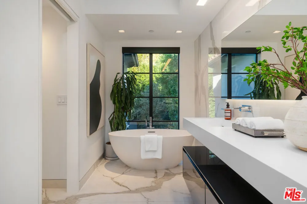 1146 Sierra Alta Way Los Angeles, CA 90069