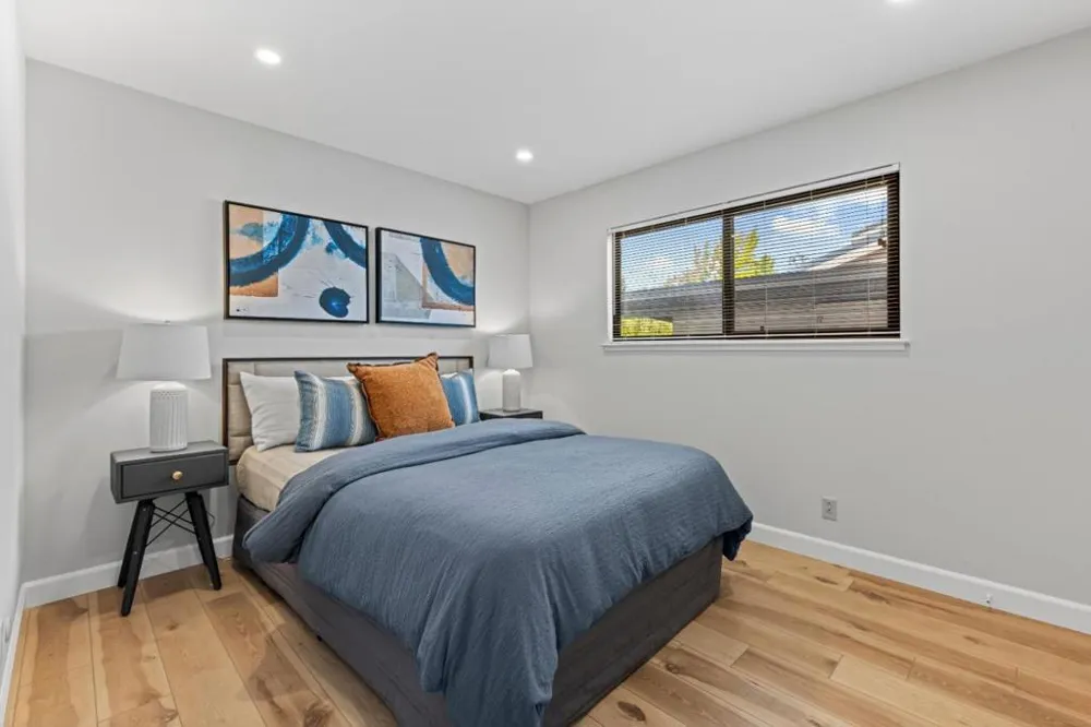 21446 Holly Oak Drive Cupertino, CA 95014