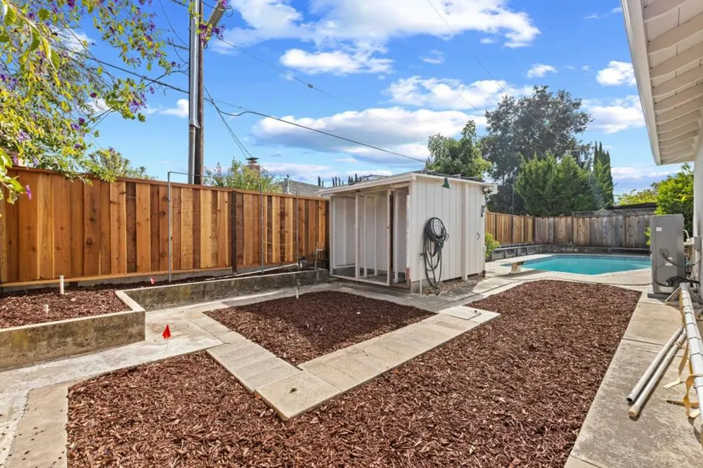 21446 Holly Oak Drive Cupertino, CA 95014