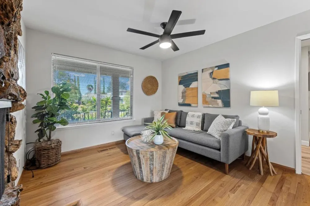 21446 Holly Oak Drive Cupertino, CA 95014