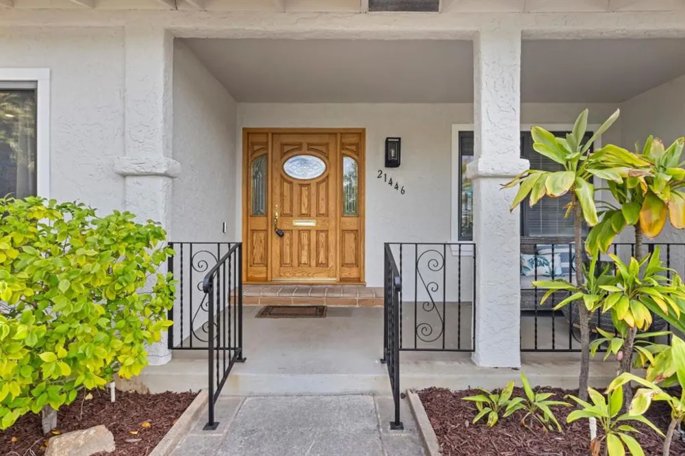21446 Holly Oak Drive Cupertino, CA 95014