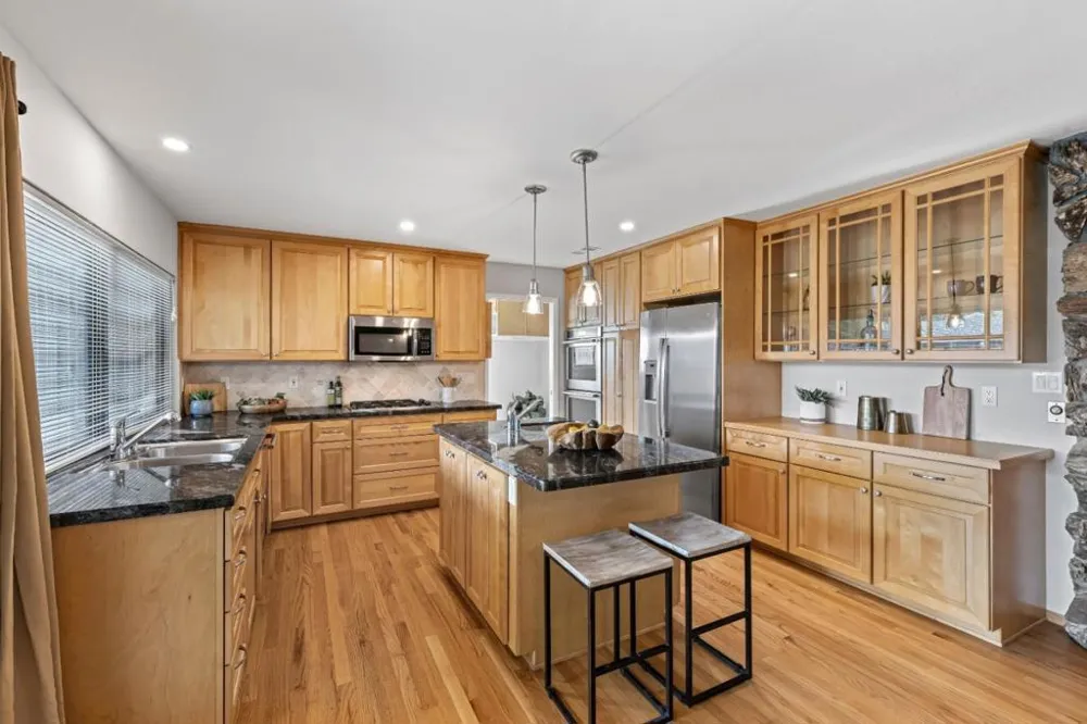 21446 Holly Oak Drive Cupertino, CA 95014