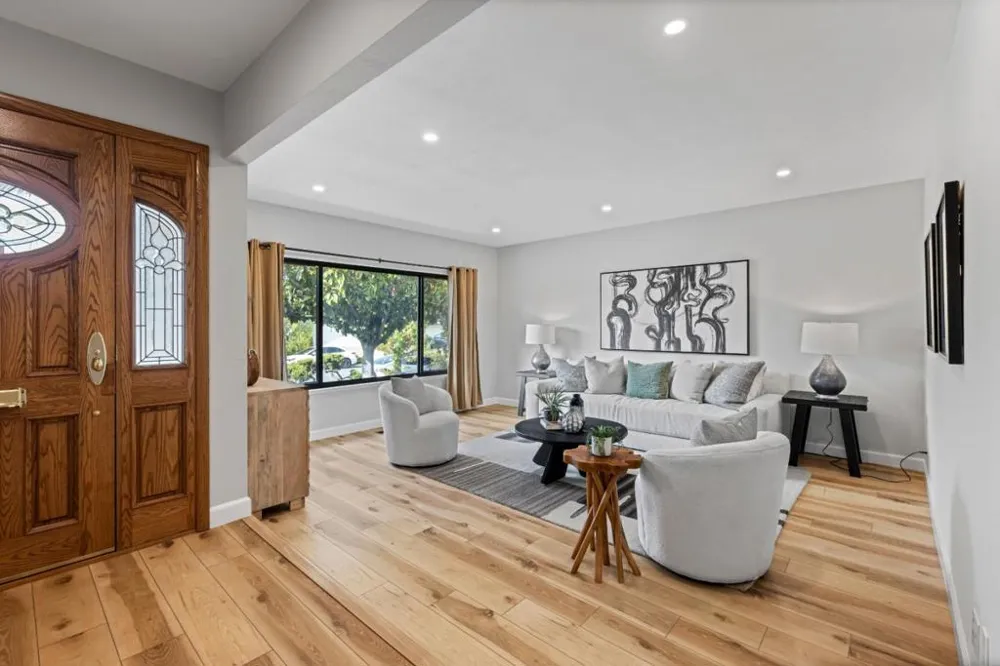 21446 Holly Oak Drive Cupertino, CA 95014
